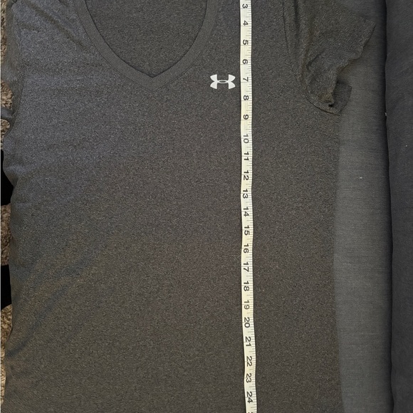 Under Armour Gray V-Neck Tank Top - Picture 3 of 6